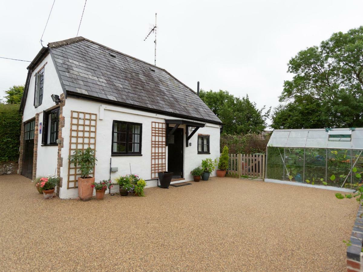 Little England Cottage Milborne Saint Andrew Eksteriør bilde